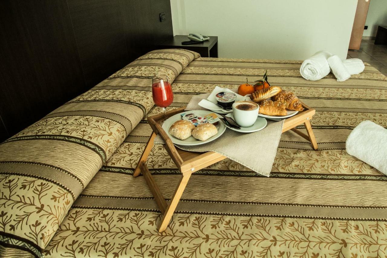 Hotel Davide Rivoli  Eksteriør billede