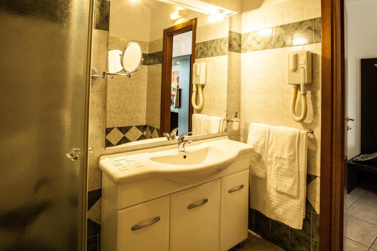 Hotel Davide Rivoli  Eksteriør billede
